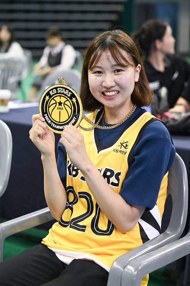 청주 KB의 지명 받은 고리미 [WKBL 제공. 재판매 및 DB 금지]