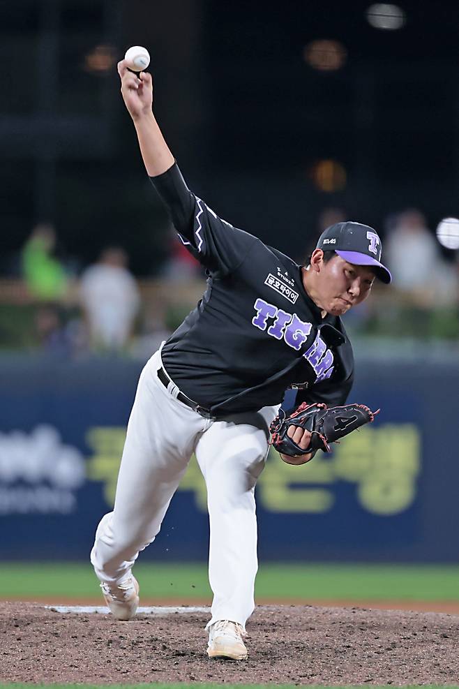 투구할 때 고개가 먼저 숙여지는 김정엽. 사진제공=KIA 타이거즈