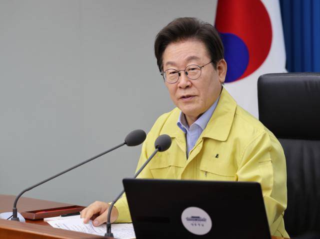 이재명 대통령이 21일 서울 용산 대통령실 청사에서 열린 제8차 수석 보좌관 회의에서 모두발언을 하고 있다. 왕태석 선임기자