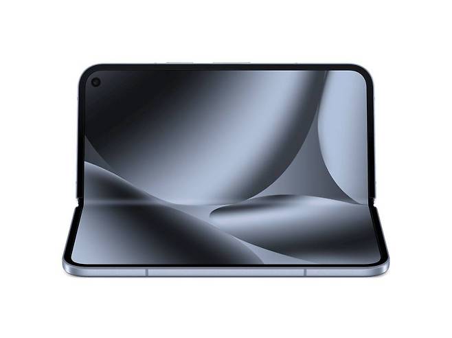 8인치 내부 디스플레이로 멀티태스킹이 유용한 픽셀10 프로 폴드 / 출처=구글