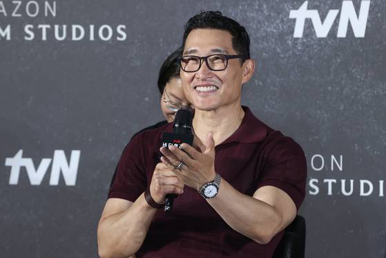 22일 공개되는 드라마 '버터플라이' 제작자이자 주연배우로 한국을 찾은 대니얼 대 킴이 21일 오전 서울 용산구 CGV 아이파크몰점에서 열린 기자간담회에서 인사를 하고 있다. 연합뉴스