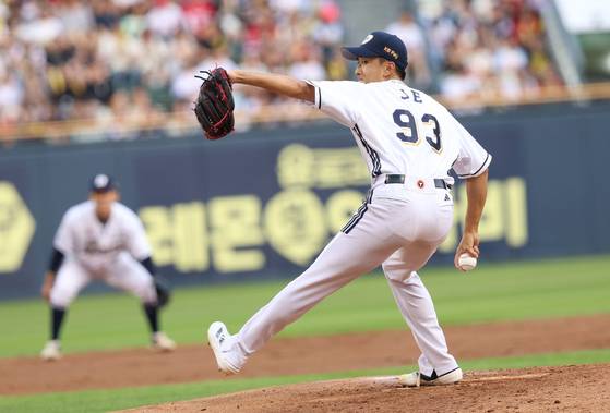 지난 17일 잠실 KIA전에 선발 등판한 두산 제환유. 사진 두산 베어스