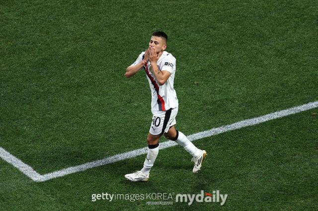 레버쿠젠이 클라우디오 에체베리 하이재킹에 성공했다. /게티이미지코리아