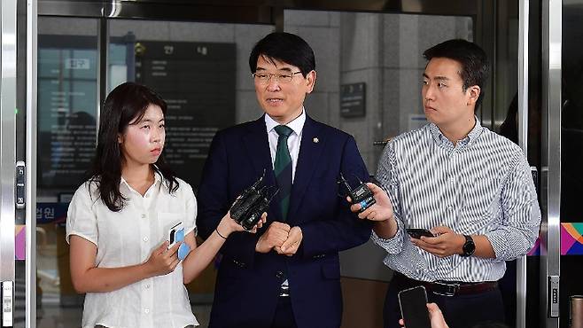 보좌관 성추행 혐의 등으로 기소된 박완주 전 의원. 연합뉴스