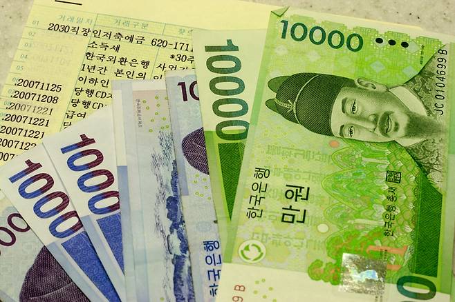 청년도약계좌 높은 중도해지율은 구조적 소득 불안정성과 생애 불확실성이 고스란히 반영된 결과다. 게티이미지