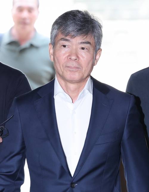 김건희 여사의 최측근으로 알려진 이종호 전 블랙펄인베스트 대표가 5일 영장실질심사를 받기 위해 서울중앙지법에 출석하고 있다. 연합뉴스