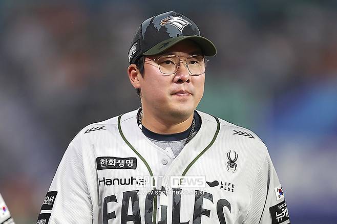 ▲ 몸 컨디션 회복에 애를 먹고 있는 안치홍은 올 시즌 타율이 2할도 채 안 돠는 최악의 부진에 빠져 있다 ⓒ곽혜미 기자