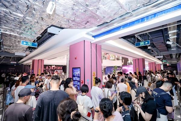 블랙핑크 中 팝업스토어 '인산인해'..상하이→베이징 5大 도시 '대란'