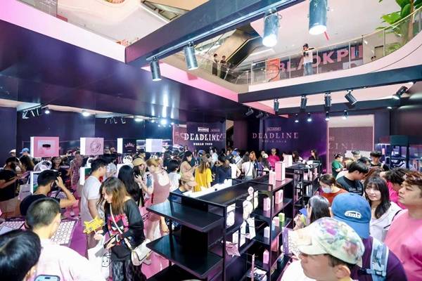블랙핑크 中 팝업스토어 '인산인해'..상하이→베이징 5大 도시 '대란'