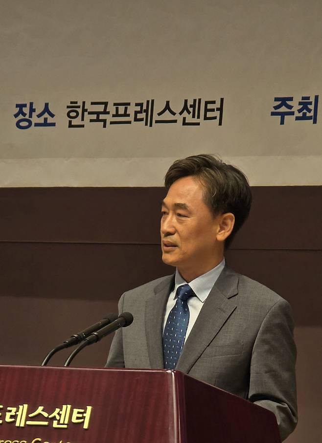 심석태 한국언론법학회장이 개회사하고 있다.