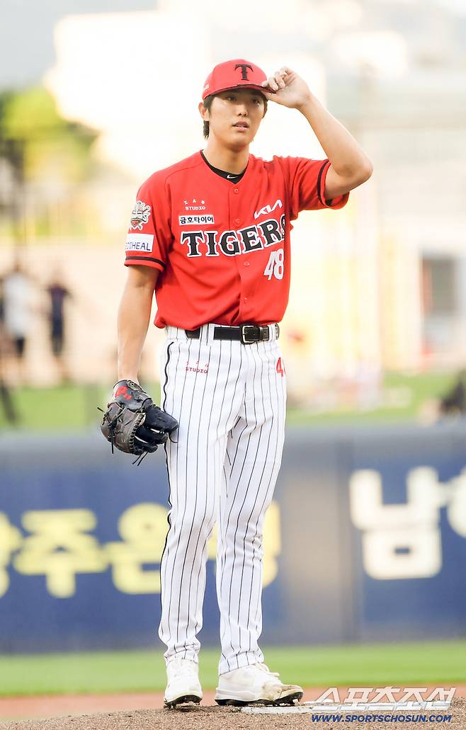 22일 광주 기아챔피언스필드에서 열린 KIA 타이거즈와 LG 트윈스의 경기. KIA 이의리가 숨을 고르고 있다. 광주=박재만 기자 pjm@sportschosun.com/2025.08.22/