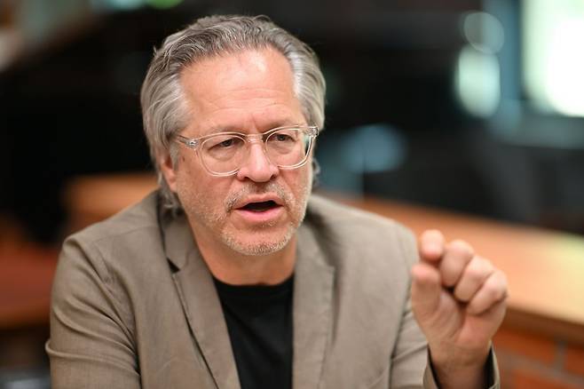 2025 문화예술세계총회 참석차 내한한 질 도레 시나르(CINARS) 대표가 최근 서울 대학로 예술가의집에서 국민일보와 만나 인터뷰하고 있다.    윤웅 기자