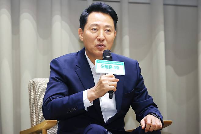오세훈 서울시장이 8월21일 서울시청에서 열린 노벨경제학상 수상자 초청 '지속가능한 번영을 위한 길' 특별대담에서 발언하고 있다. ⓒ연합뉴스