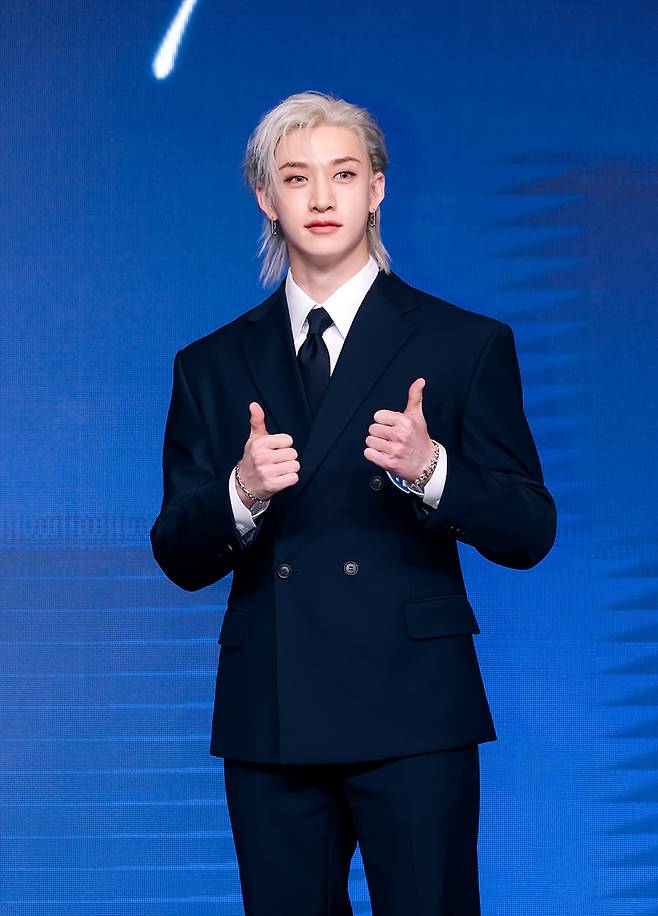 스트레이 키즈의 방찬이  22일 서울 영등포구 콘래드 서울 호텔에서 진행된 정규 4집 ‘카르마’ 발매 기자간담회에서 포즈를 취하고 있다. JYP엔터테인먼트