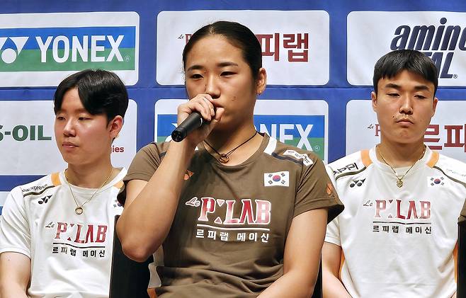 안세영이 18일 충북 진천 국가대표선수촌에서 열린 대한배드민턴협회 미디어데이에서  발언하고 있다. 연합뉴스