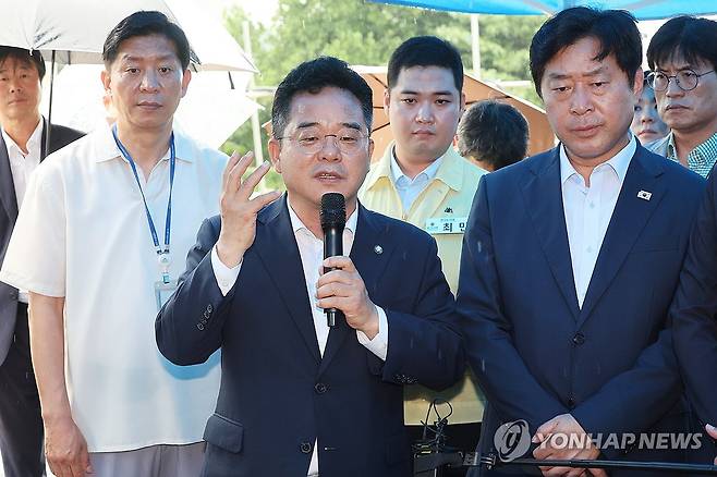 발언하는 을지로위원회 민병덕 위원장 [연합뉴스 자료사진]