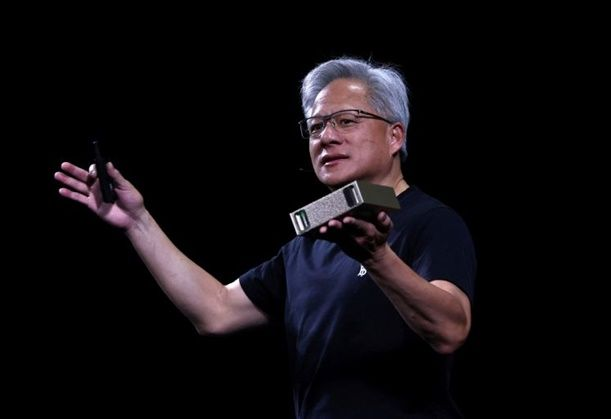 젠슨 황 엔비디아 최고경영자(CEO)가 지난 6월 11일 프랑스 파리에서 연설을 하고 있다. ⓒ 로이터/연합뉴스