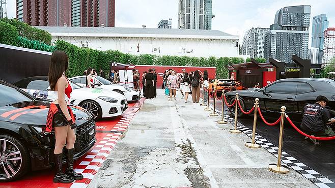 ▲ 가득 전시되어 있습니다!