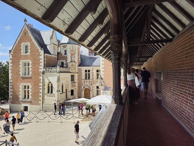 갤러리에서 본 앙부아즈.