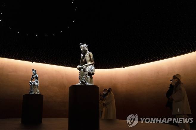 반가사유상과 사유의 방 [연합뉴스 자료사진]