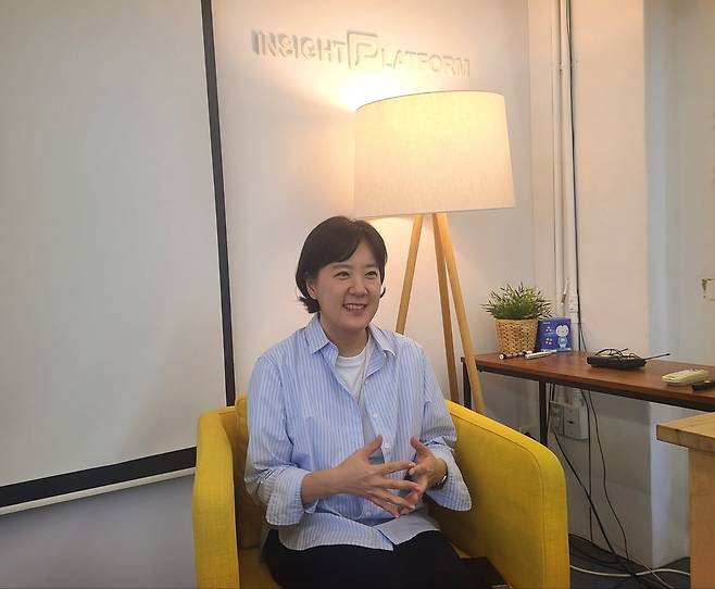 남민정 인사이트플랫폼 대표가 지난 19일 서울 강남구 신사동 집무실에서 조선비즈와 인터뷰하고 있다. /민영빈 기자