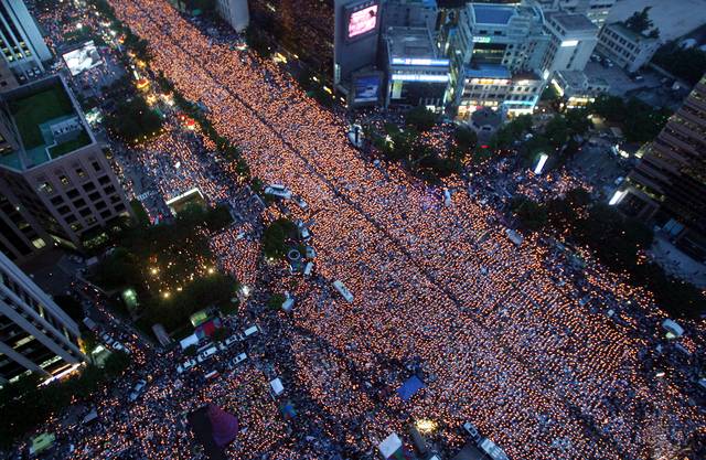 한미협상, 미국측에 광우병 집회 사진 제시 [연합뉴스]