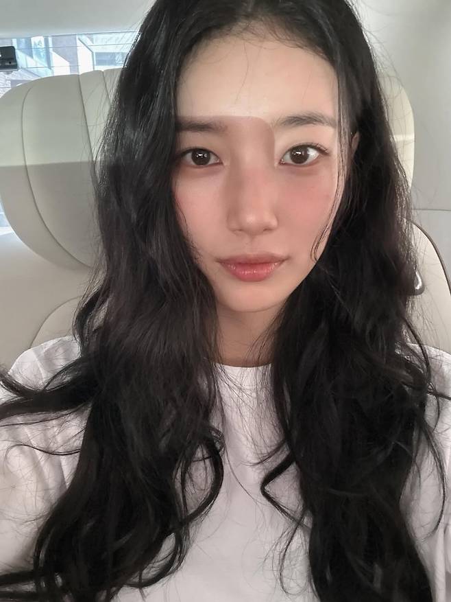 수지 인스타그램 캡처.