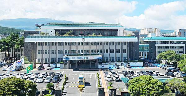 제주특별자치도가 시설관리공단 설립에 다시 속도를 내고 있어 귀추가 주목된다.