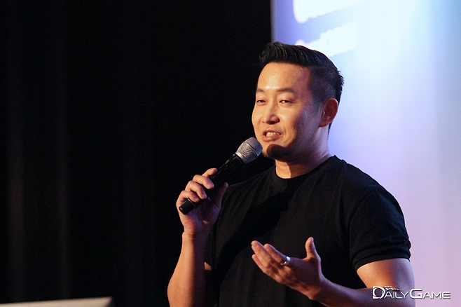 에픽게임즈코리아 박성철 대표는 언리얼 엔진을 개발자의 상상력을 현실화하는 도구라고 설명했다.