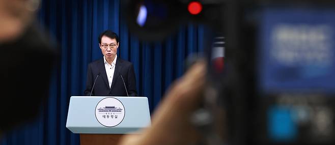 이규연 대통령실 홍보소통수석이 7월17일 서울 용산 대통령실 청사에서 이날 이재명 대통령 주재로 열린 수석·보좌관 회의 등 현안 브리핑을 하고 있다. /연합뉴스