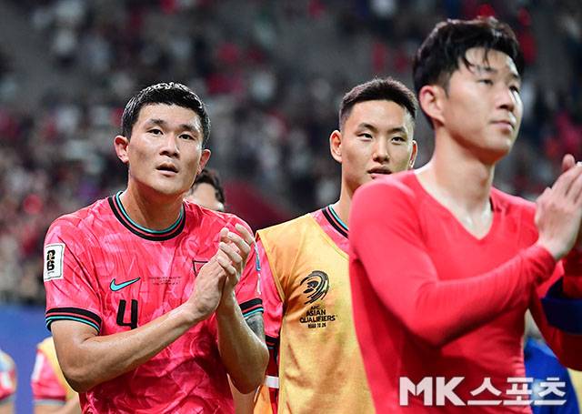 김민재(사진 맨 왼쪽). 사진=김영구 기자