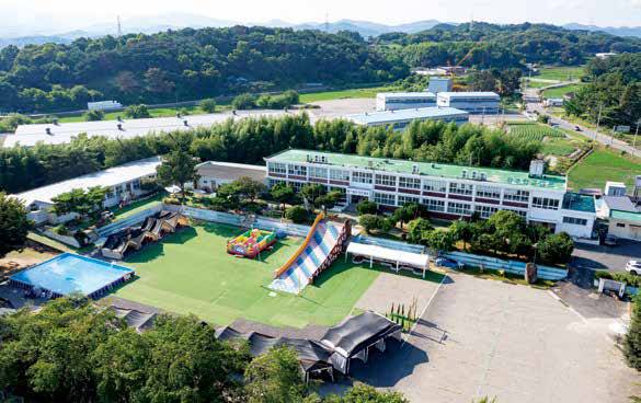 1만 2845㎡(3886평) 규모의 학교 부지는 아이들을 위한 넉넉한 놀이 공간으로 탈바꿈했다.