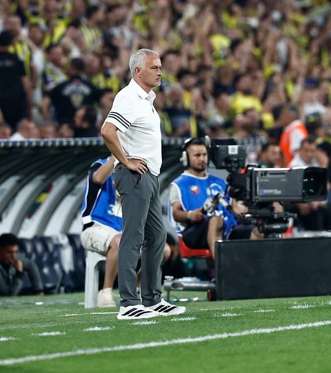조세 무리뉴 페네르바체 감독이 EPL 노팅엄 포레스트 차기 사령탑 후보로 거론됐다. 사진출처｜페네르바체 페이스북