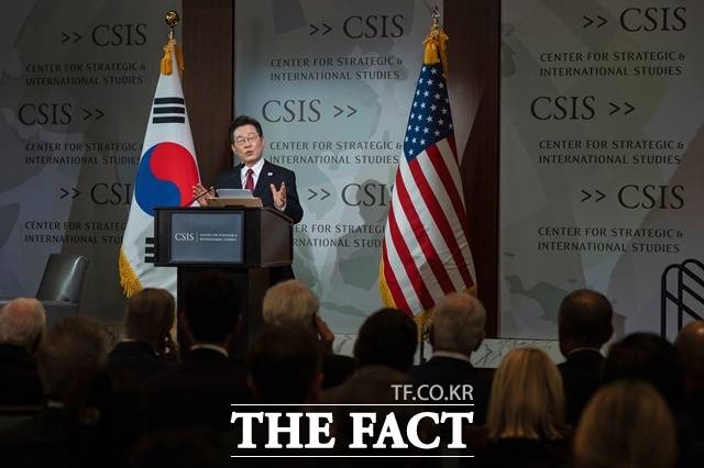 이 대통령은 "한미동맹의 전성기는 아직 오지 않았다. 우리가 가진 것이 부족하기 때문이 아니라, 우리가 이루어 낼 수 있는 것이 무한하기 때문"이라면서 "함께라면, 우리는 더욱 위대한 것을 이루어 낼 수 있다. 그 영광의 순간을 위해 '같이 갑시다'(We go together)"라고 덧붙였다. /워싱턴=AP.뉴시스