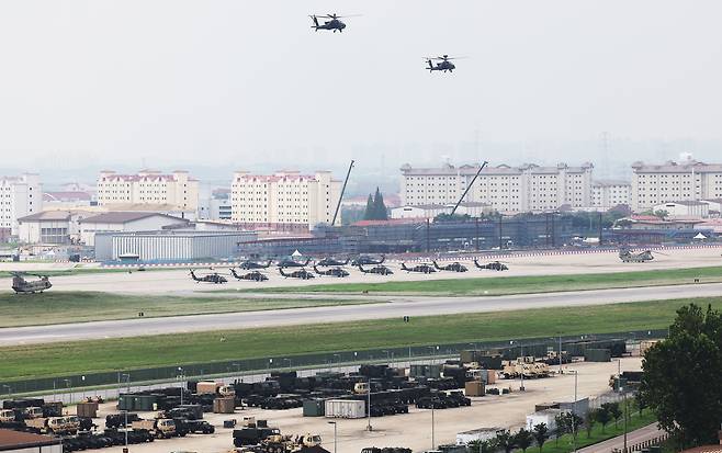 도널드 트럼프 미국 대통령은 25일(현지시간) 이재명 대통령과의 정상회담에서 주한미군 감축에 대한 언급을 피했으나 주한미군기지 부지의 소유권을 요구할 수 있다고 밝혔다. 26일 미 육군의 해외 기지 중 최대 규모로 알려진 경기도 평택시 캠프 험프리스 모습. /연합뉴스