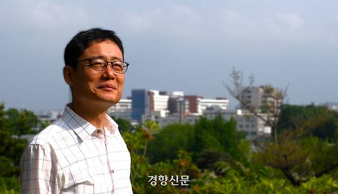 <사유하라> 저자인 좌파 철학자 서용순은 남태령 연대를 두고 이질적 존재들의 결집, 사유의 힘과 실천으로 이뤄낸 민주주의라고 했다. 김종목 기자