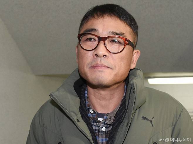 가수 김건모가 복귀한다. 2019년 성폭행 혐의로 피소되면서 모든 활동을 중단한 지 6년 만이다.  /사진=머니투데이 DB