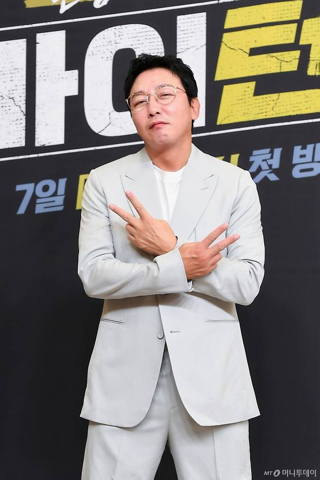 가수 탁재훈이 7일 오후 온라인으로 진행된 SBS 예능 '한탕 프로젝트 - 마이 턴' 제작발표회에 참석해 포즈를 취하고 있다. /사진제공=SBS 2025.08.07 /사진=이동훈 photoguy@