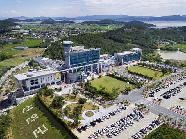 전남 신안군청. 신안군청 제공