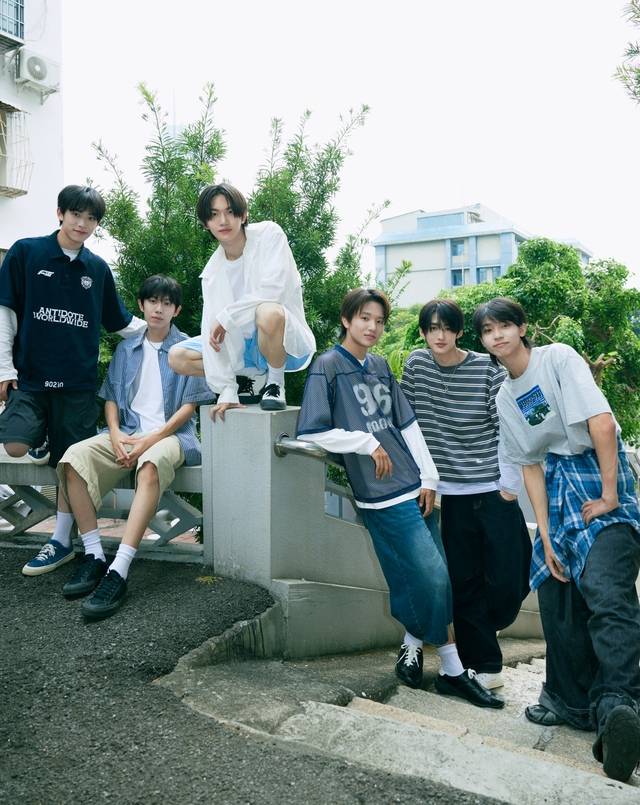 JYP, 中 신인 보이그룹 뻔푸소년CIIU