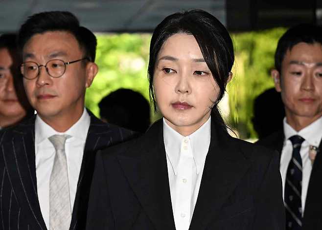 8월12일 김건희씨가 영장 실질 심사를 받기 위해 서울중앙지방법원에 출석했다. ⓒ사진공동취재단