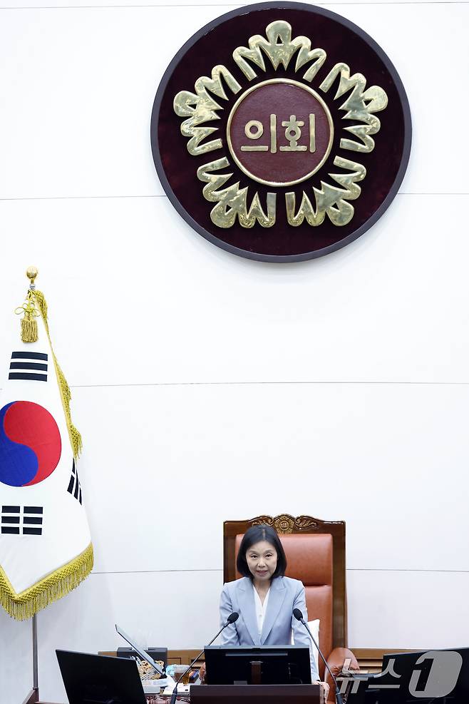 최호정 서울시의회 의장이 27일 오후 서울 중구 세종대로 서울시의회 본회의장에서 열린 제332회 임시회 개회식에서 개회사를 하고 있다. 2025.8.27/뉴스1 ⓒ News1 박정호 기자