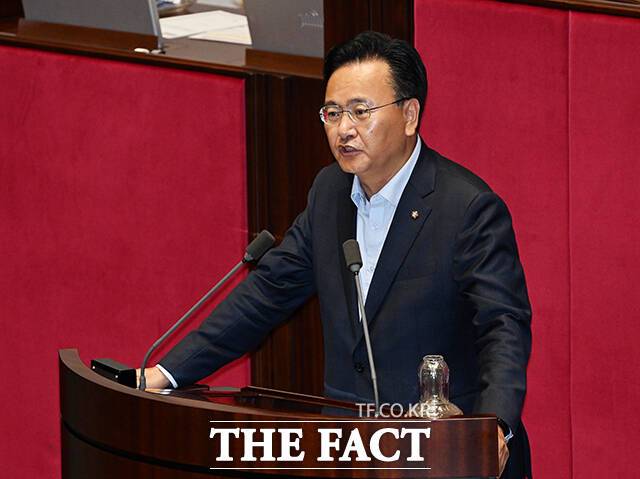 의사진행 발언하는 유상범 국민의힘 의원.