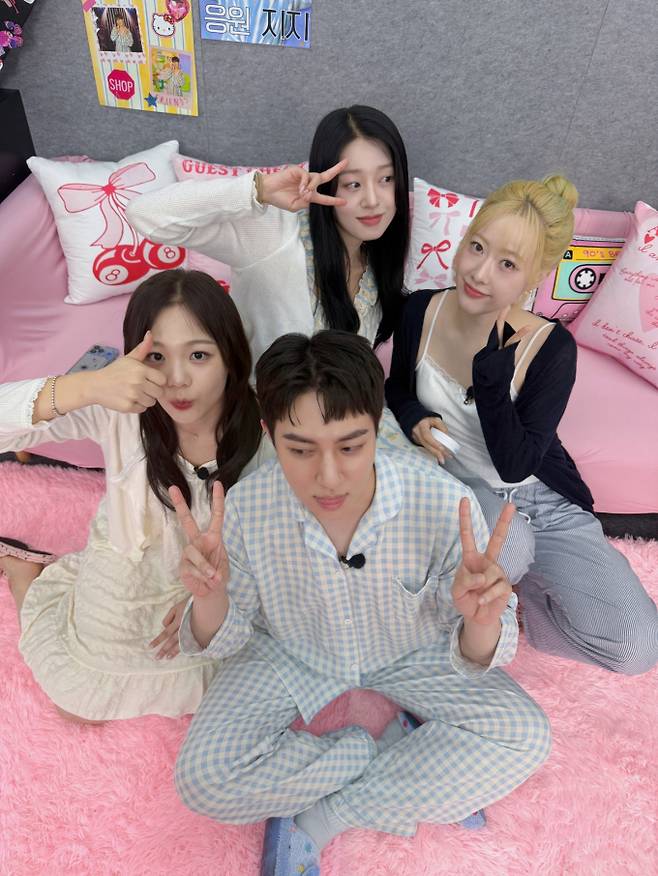 ‘모솔연애’ 지수X여명X민홍, ‘파자매파티’ 출격! (제공: 샌드박스네트워크)