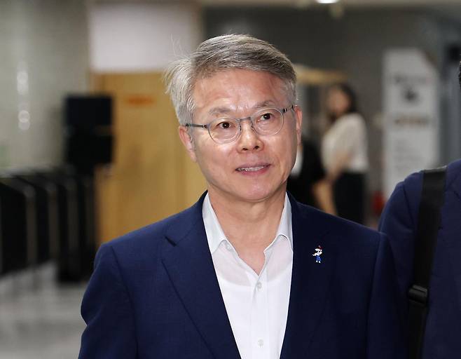 민형배 더불어민주당 국민주권 검찰 정상화 특위(검개특위) 위원장이 26일 오후 서울 여의도 국회 의원회관에서 열린 회의에 참석하고 있다. 2025.08.26. 뉴시스