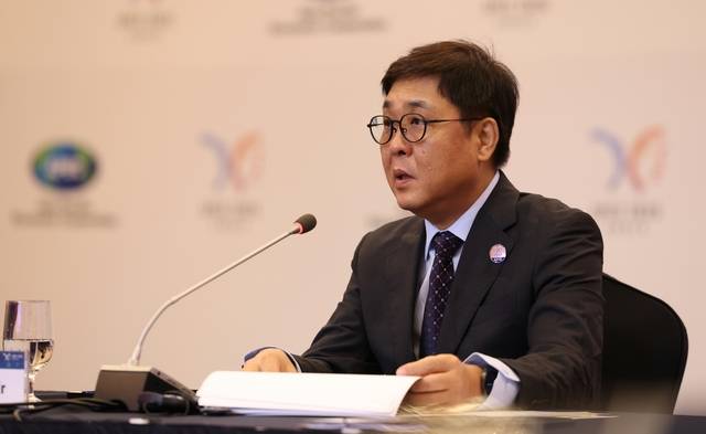최휘영 문화체육광관부 장관이 27일 경북 경주 힐튼 호텔에서 열린 APEC 2025 문화산업고위급대화에서 개회사를 하고 있다. 문화체육관광부 제공