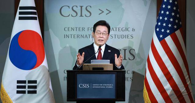 이재명 대통령이 25일 미 워싱턴 전략국제문제연구소(CSIS)에서 정책 연설을 하고 있다. 워싱턴=뉴시스
