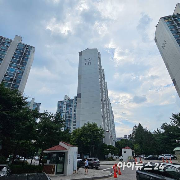 수원 영통구 영통동의 대단지이자 리모델링사업지인 벽적골 두산·우성·한신아파트 전경 2025.08.18 [사진=이효정 기자 ]