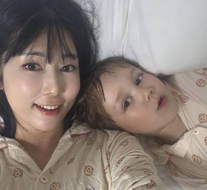 방송인 사유리와 아들 젠의 모습. 사유리 인스타그램 캡처