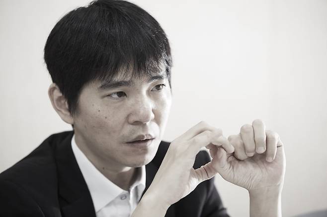 이세돌 전 프로 바둑 기사가 서울 중림동 한국경제신문 본사에서 인터뷰하고 있다. ⓒ문덕관